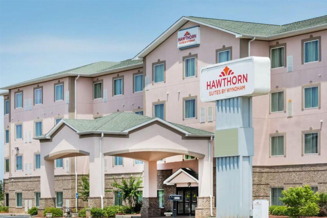 La Quinta Inn & Suites By Wyndham Augusta Fort Eisenhower Exterior photo