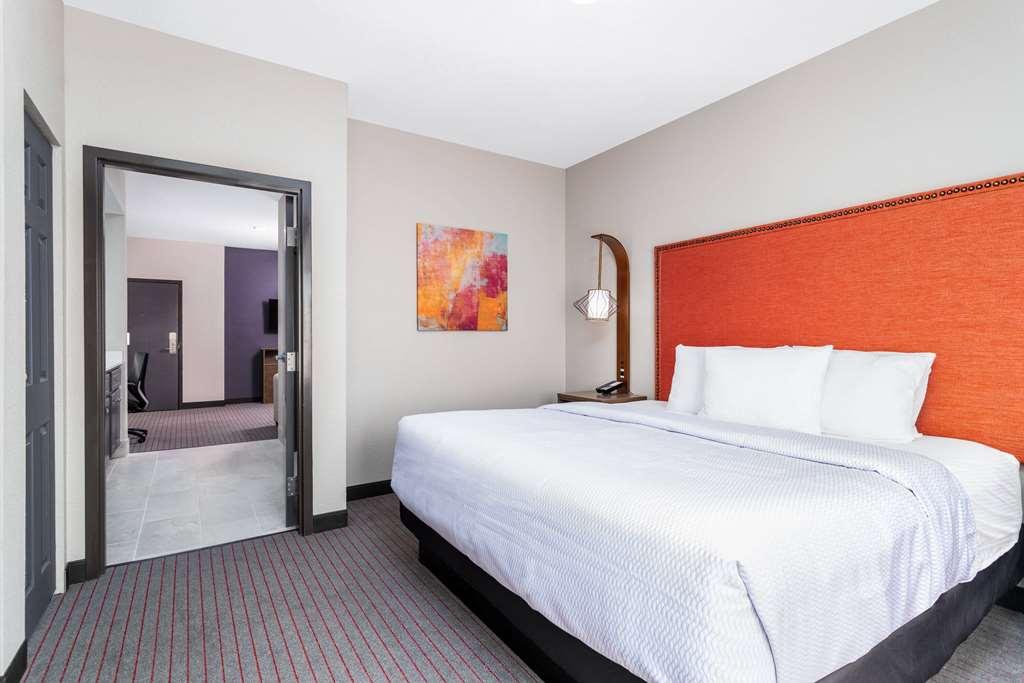 La Quinta Inn & Suites By Wyndham Augusta Fort Eisenhower Room photo