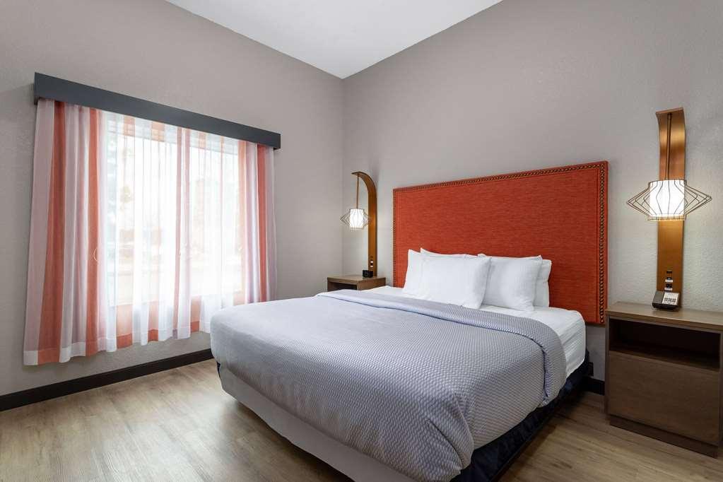 La Quinta Inn & Suites By Wyndham Augusta Fort Eisenhower Room photo